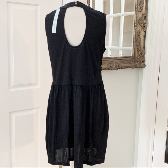 Black Mini Lace Sleeveless Shift Dress - Picture 6 of 8